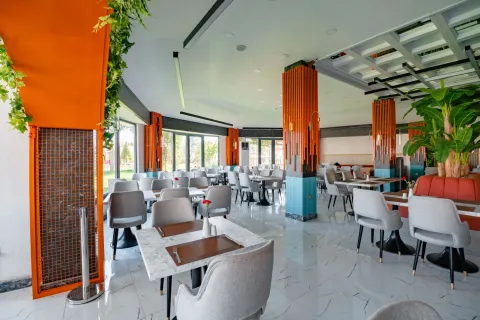 LA BENATA HOTEL Restaurants