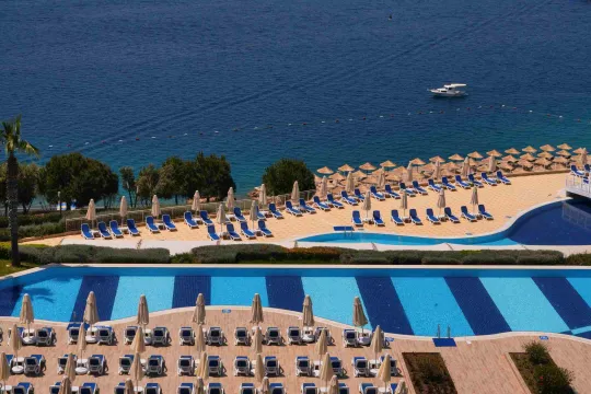 LA BLANCHE ISLAND BODRUM Pools & Beach