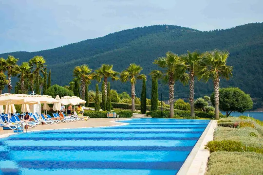 LA BLANCHE ISLAND BODRUM Pools & Beach