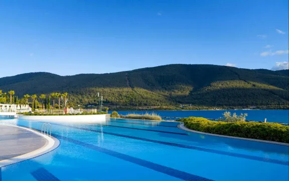 LA BLANCHE ISLAND BODRUM Pools & Beach