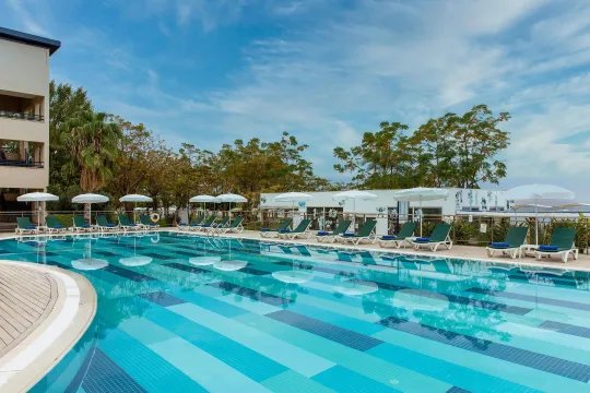 LABRANDA HOTEL ALANTUR Pools & Beach