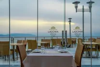 LADONIA HOTELS ADAKULE Restaurants