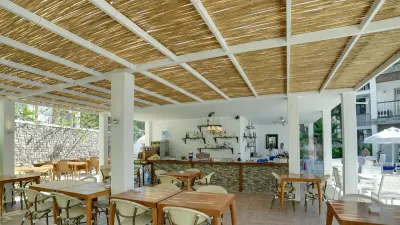 LADONIA HOTELS MIO BIANCO Bars