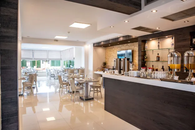 LAGARIA HOTEL - APARTMENTS Bars