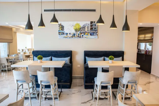 LAGARIA HOTEL - APARTMENTS Restaurants