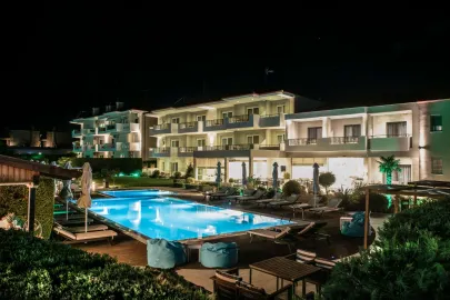 LAGARIA HOTEL - APARTMENTS Pools & Beach
