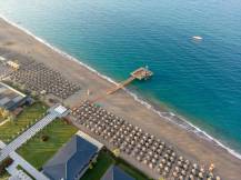 LAGO HOTEL Pools & Beach