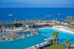 LAGO HOTEL Pools & Beach
