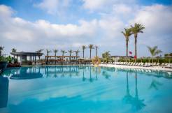 LAGO HOTEL Pools & Beach