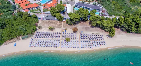 LAGOMANDRA BEACH Pools & Beach