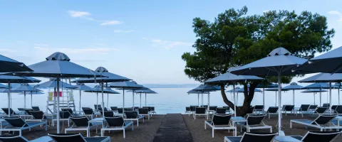 LAGOMANDRA BEACH Pools & Beach