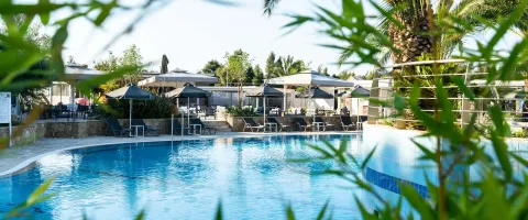 LAGOMANDRA HOTEL - SPA Bars