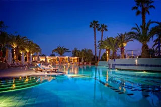 LAGOMANDRA HOTEL - SPA Pools & Beach