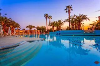 LAGOMANDRA HOTEL - SPA Pools & Beach