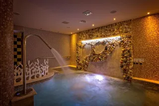 LAGOMANDRA HOTEL - SPA Pools & Beach