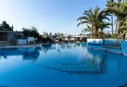 LAGOMANDRA HOTEL - SPA Pools & Beach