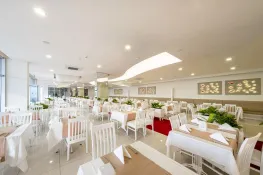 LAGUNA BEACH ALYA RESORT - SPA Restaurants
