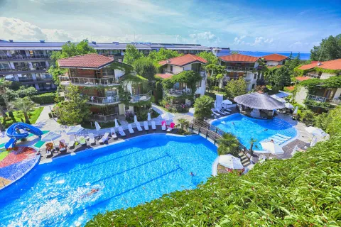 LAGUNA BEACH RESORT-SPA Pools & Beach