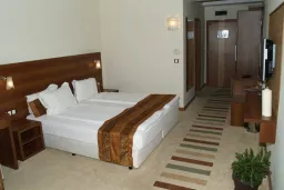 LAGUNA BEACH RESORT-SPA Rooms