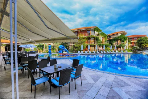 LAGUNA BEACH RESORT-SPA Pools & Beach