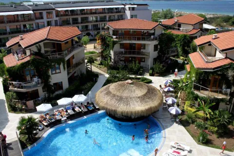 LAGUNA BEACH RESORT-SPA Pools & Beach