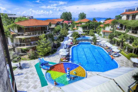 LAGUNA BEACH RESORT-SPA Mini Club