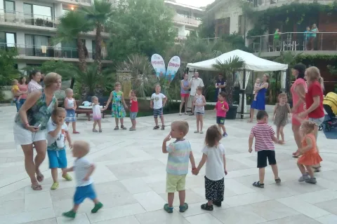 LAGUNA BEACH RESORT-SPA Mini Club