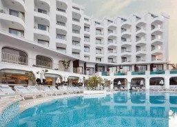 LALILA BLUE SUITES Pools & Beach