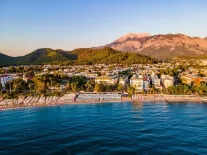 LANCORA BEACH HOTEL Pools & Beach