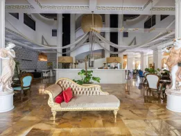 LAUR HOTELS EXPERIENCE - ELEGANCE Lobby