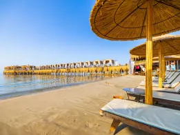 LAUR HOTELS EXPERIENCE - ELEGANCE Pools & Beach