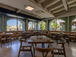 LAUR HOTELS EXPERIENCE - ELEGANCE Restaurants