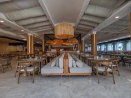LAUR HOTELS EXPERIENCE - ELEGANCE Restaurants