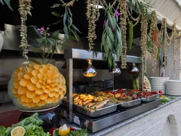 LAUR HOTELS EXPERIENCE - ELEGANCE Restaurants