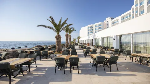 FESTIVAL HOTEL Restaurants
