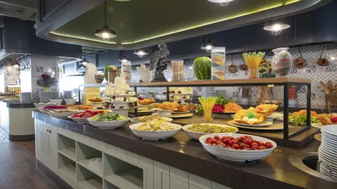 FESTIVAL HOTEL Restaurants