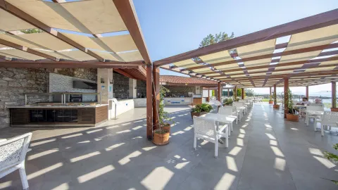 FESTIVAL HOTEL Bars
