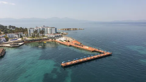 FESTIVAL HOTEL Pools & Beach