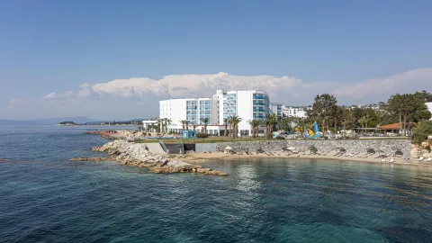 FESTIVAL HOTEL Pools & Beach