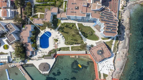 FESTIVAL HOTEL Pools & Beach