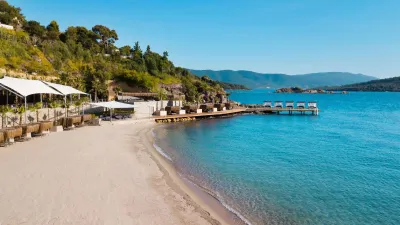 LE MERIDIEN BODRUM BEACH RESORT Pools & Beach