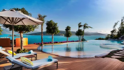 LE MERIDIEN BODRUM BEACH RESORT Pools & Beach