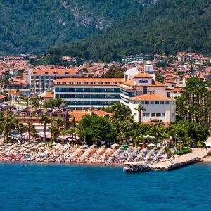 LETOILE BEACH HOTEL Pools & Beach