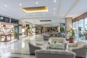 LETOILE BEACH HOTEL Lobby