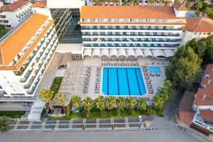 LETOILE BEACH HOTEL Pools & Beach