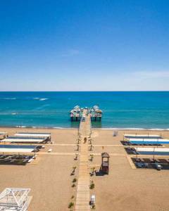 LIBERTY HOTELS LARA Pools & Beach