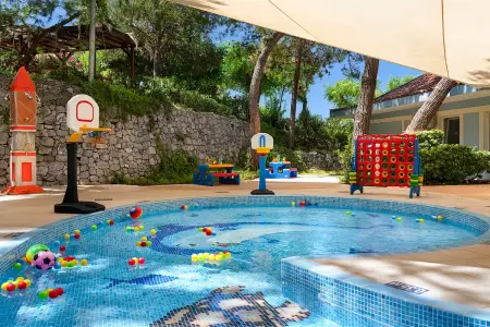 LIBERTY HOTELS LARA Mini Club