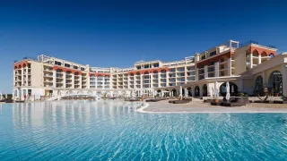 LIGHTHOUSE GOLF - SPA RESORT Pools & Beach
