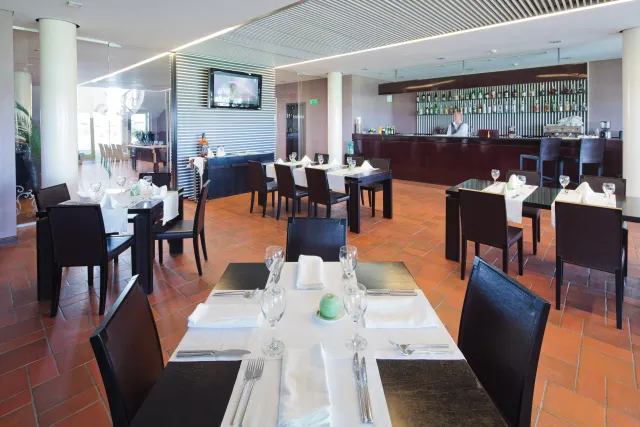 LIGHTHOUSE GOLF - SPA RESORT Restaurants