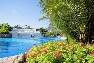 LIMAK ARCADIA SPORT RESORT Pools & Beach